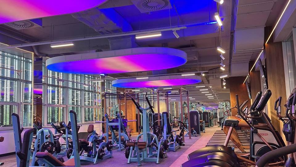 How to Choose the Right Lighting for a Sports Club